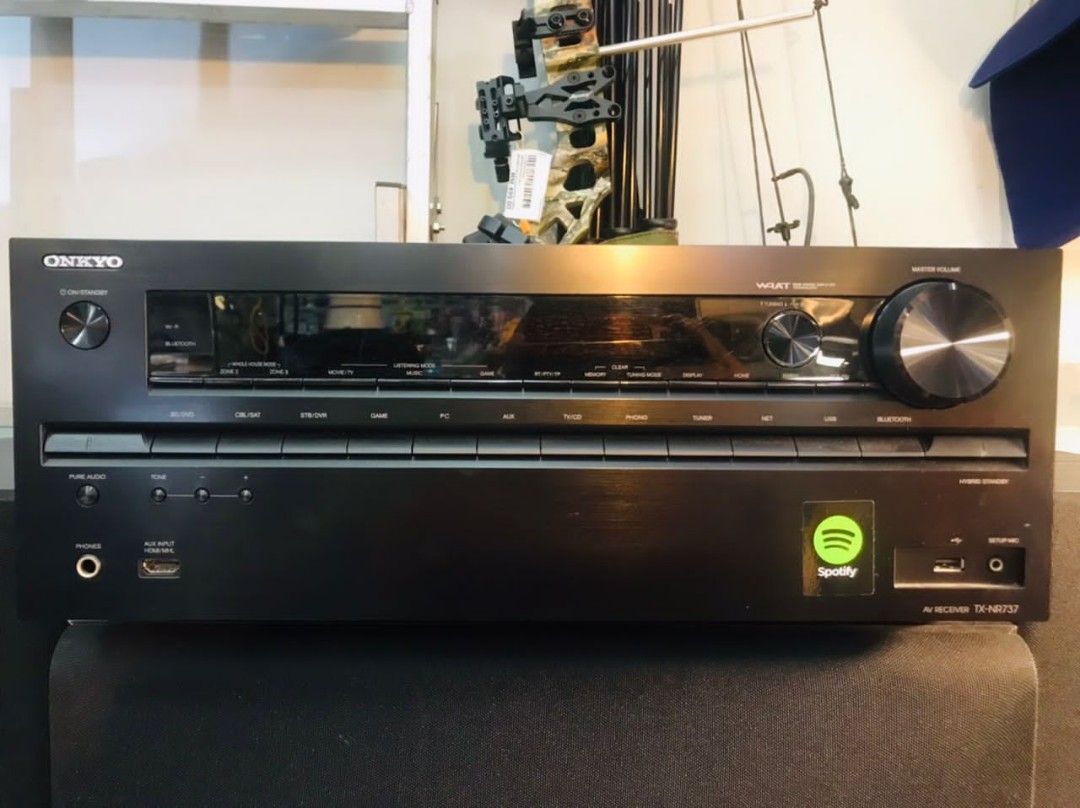 Onkyo TXNR737 with Paradigm atom monitor S7 5.1 Speakers, Audio