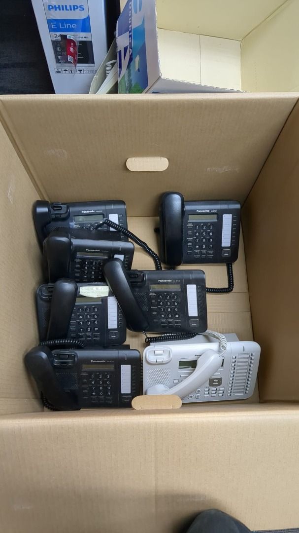 Panasonic KX-DT521 x 18, 手提電話, 其他裝置 - Carousell