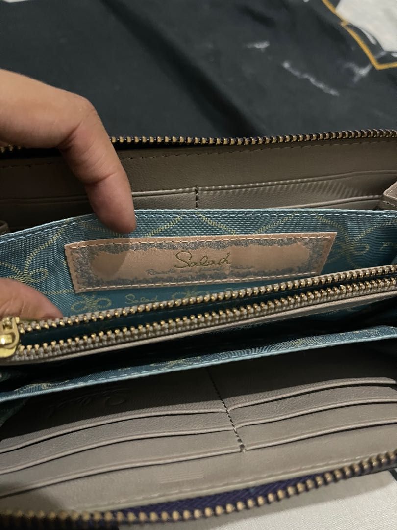 Salad Long Wallet (Category: Wallets & Card holders) located in Cebu City. Submitted by iamish_items (Listing ID 1221217720, Image 3). Description: RFS: Declutter.