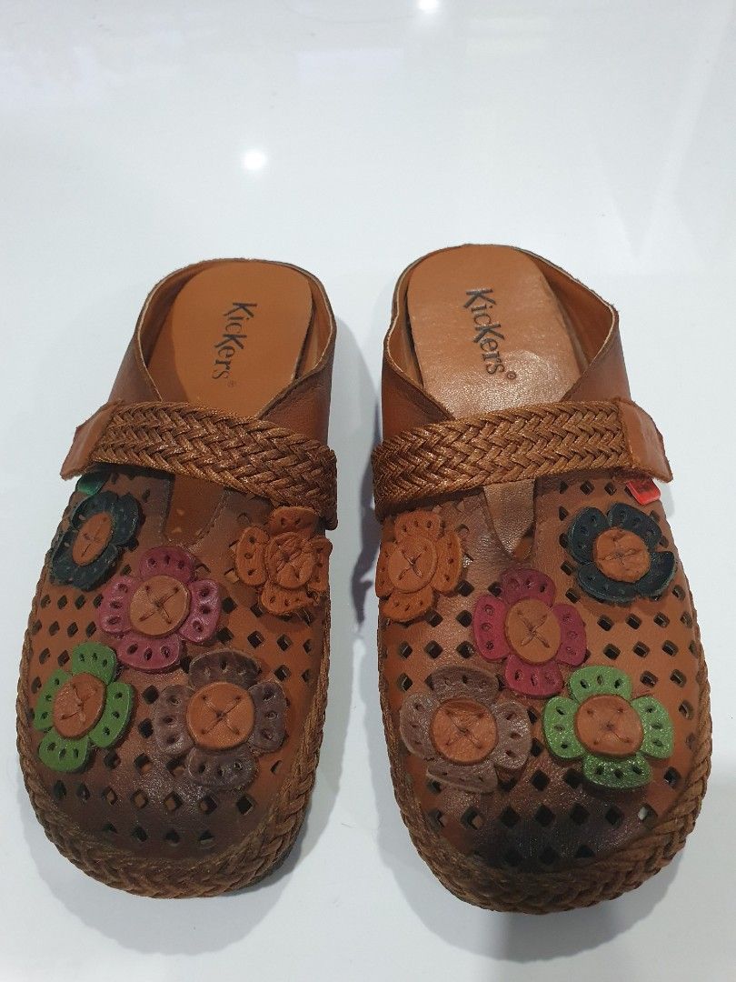 Sandal kickers original Fesyen Wanita Sepatu di Carousell