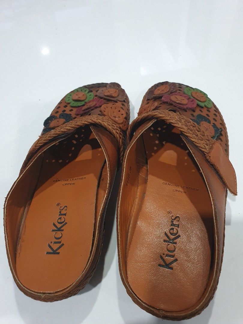 Sandal kickers original Fesyen Wanita Sepatu di Carousell