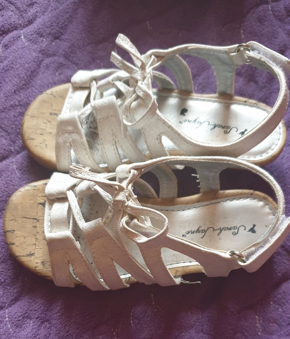 Sarah Jayne Katie White Sandals (Category: Babies & Kids Fashion) located in Baguio. Submitted by formorecravings (Listing ID 1221130344, Image 3). Description: US bought Sarah-Jayne Katie white sandals Size: 9 (Girls Kids) Approximately 6in in length Very versatile on kidswear. Can be worn with jeans, dresses and goes well with any color..
