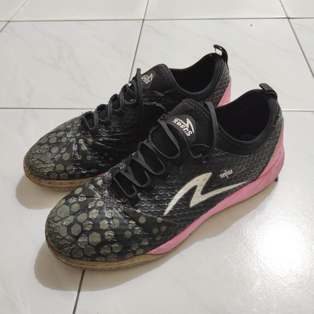 sepatu-futsal-specs-metasala-knight-in-black-pink-grey-auto-golin-4