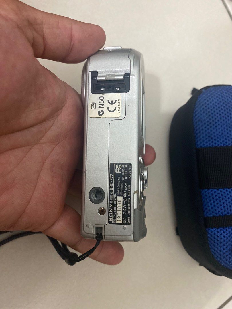 Sony Cybershot 3.2 Mp (need repair), Photography, Cameras on Carousell