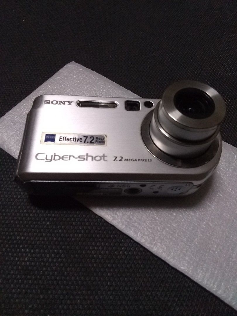 Sony Cybershot 7.2MP/Mpeg Movie VX DSC P200, Photography, Cameras on