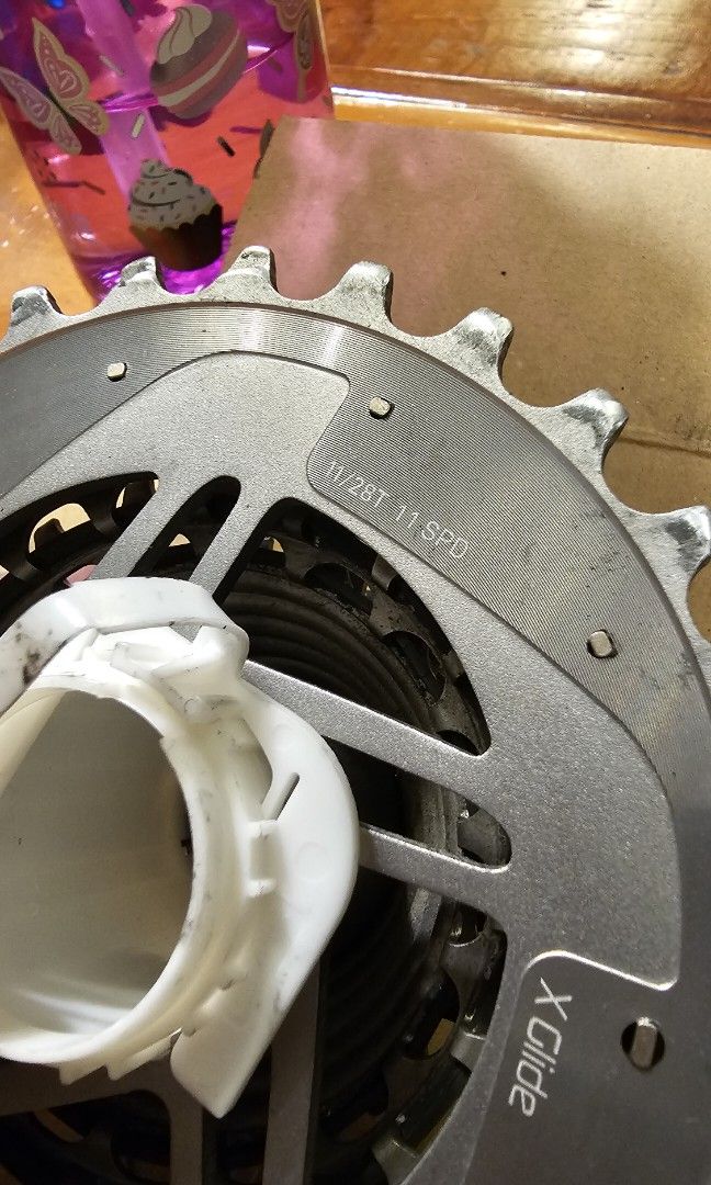 Cassette SRAM RED XG1190 - Équipements vélos