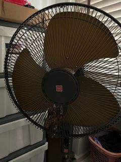 (Category: ) located in . Submitted by adxh_ (Listing ID 1221182224, Image 1). Description: .