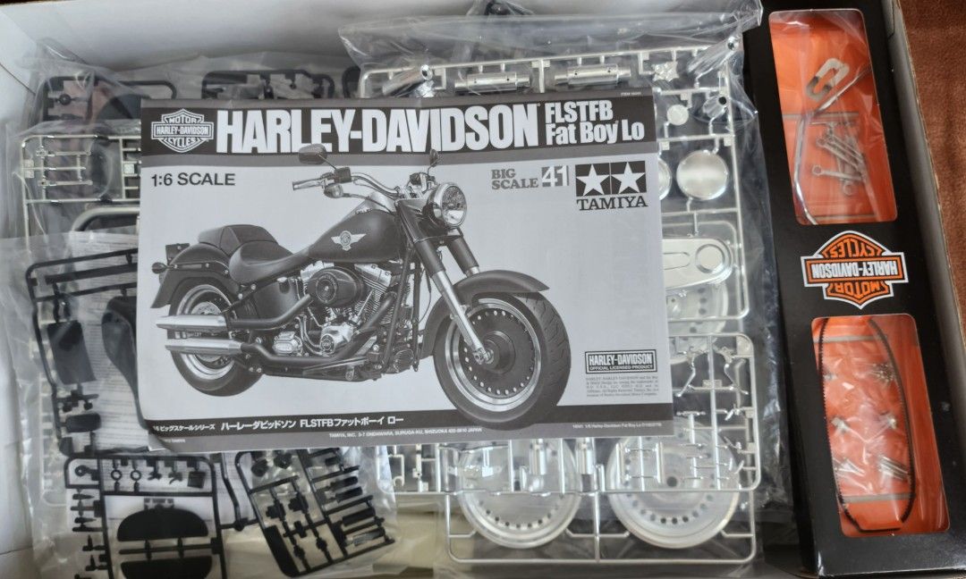 TAMIYA ハーレーダビッドソン ファットボーイロー 1/6スケール Harley