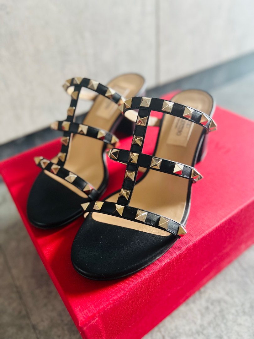 Rockstud calfskin sandal outlet
