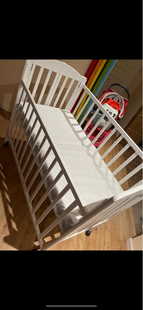 White baby cot and antidustmite baby mattress, Babies & Kids, Baby