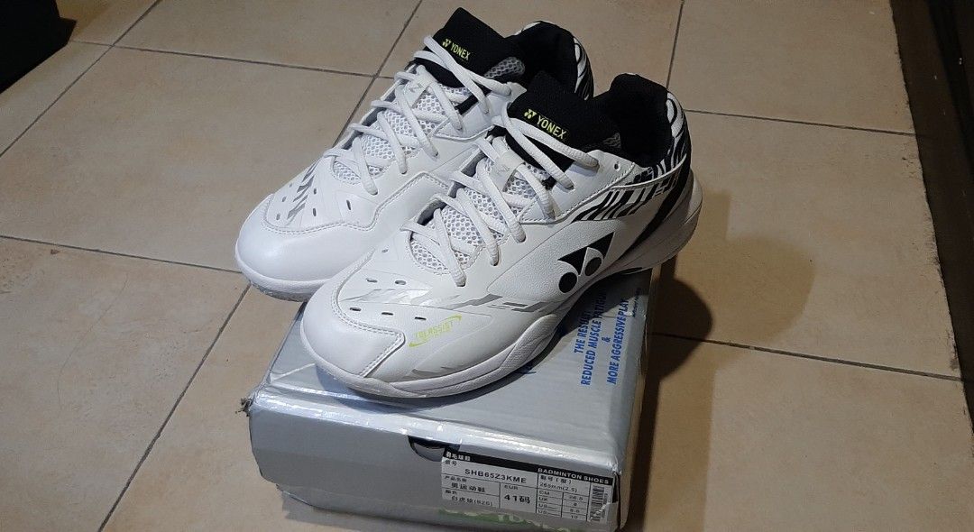 YONEX POWER CUSHION 65Z Badminton Shoes on Carousell