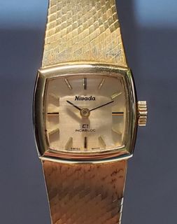（分類：）位於 。 由 birth.year.watch 提交（商品編號 1221271753，圖片 1）。簡介： 。