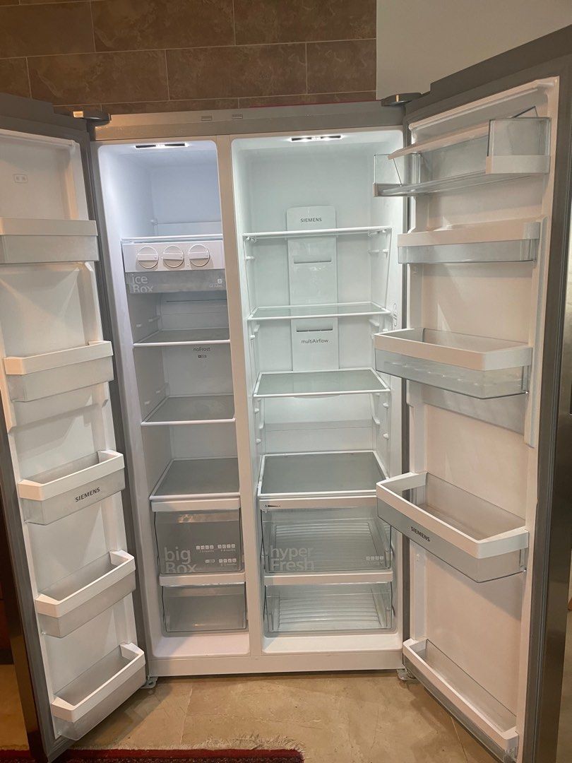 90cm Double Door Fridge/Freezer like new, 家庭電器, 廚房電器, 雪櫃及冰櫃 Carousell