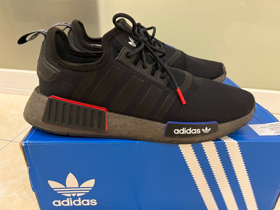 Adidas nmd all black quest hot sale
