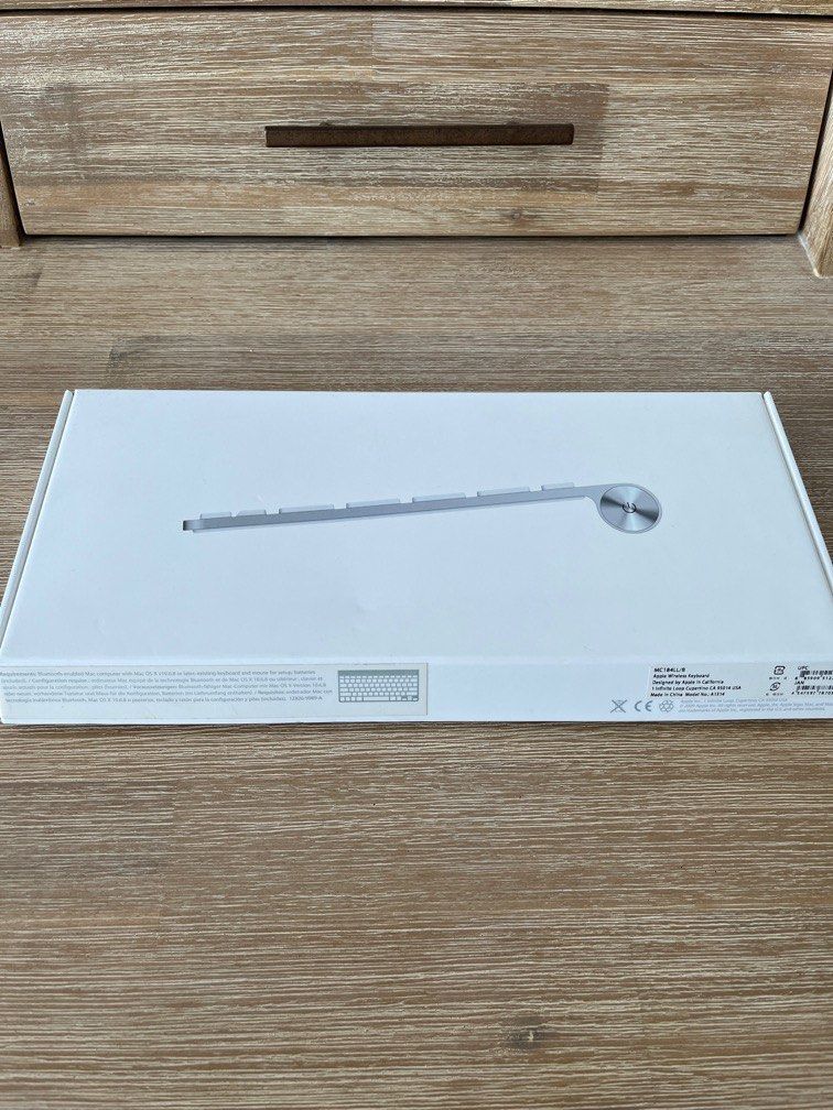 Apple wireless keyboard, Computers & Tech, Parts & Accessories