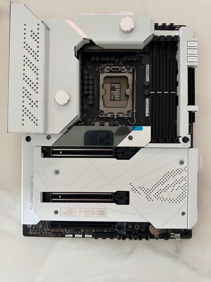 Asus ROG Formula Z690 Motherboard, Computers & Tech, Parts ...