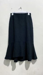 Authentic Uniqlo Mermaid Mullet Skir ini Black