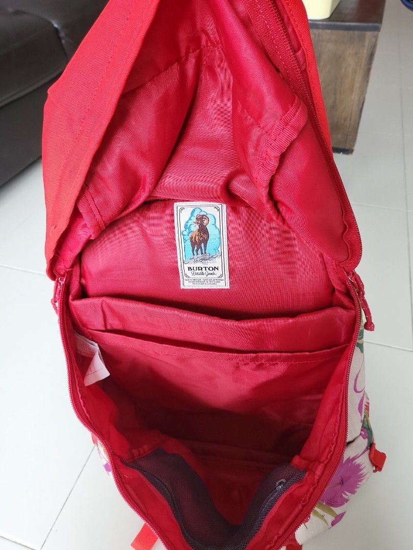 Backpack (Category: Backpacks) located in Singapore. Submitted by hello_stars (Listing ID 1221322326, Image 3). Description: 50cm *40cm*13cm some stains at the bottom of the bag (pic 4) side pocket cannot clip..
