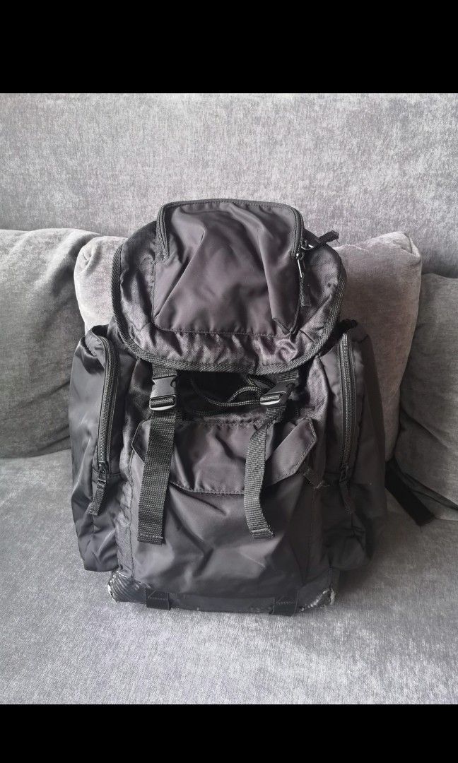 Big black rucksack discount