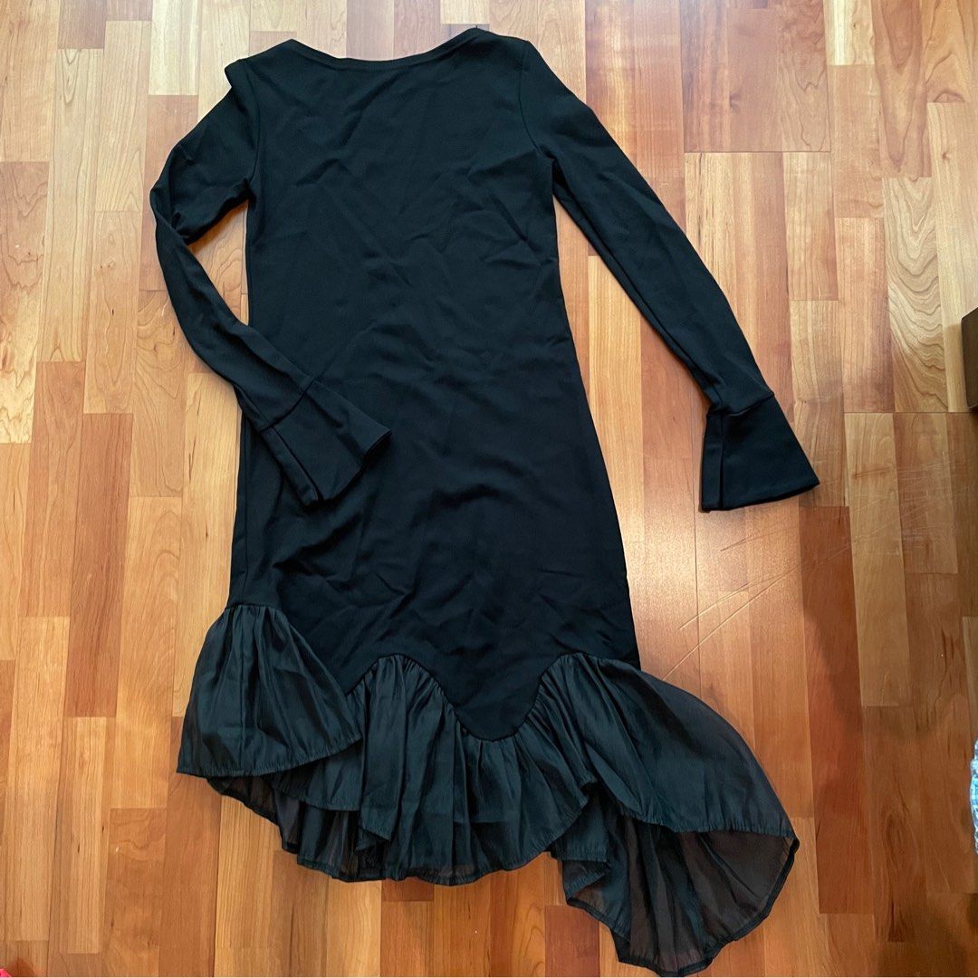 Black ruffle bottom dress sales