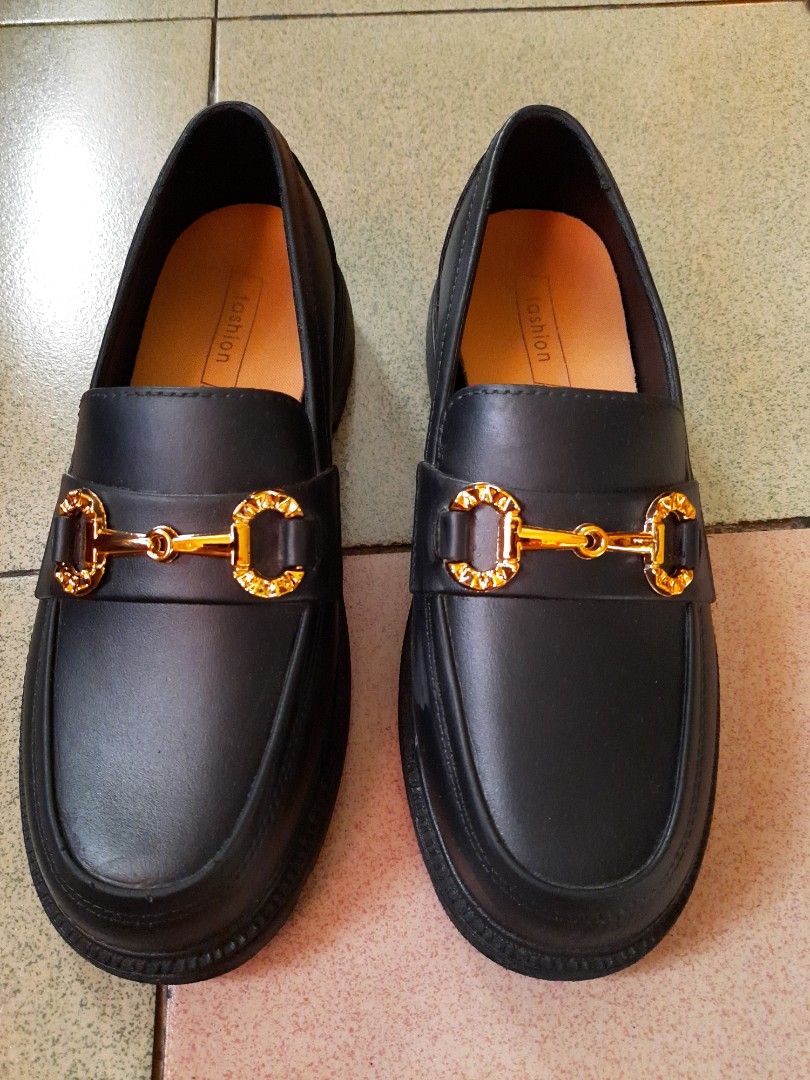 Black gucci school shoes store