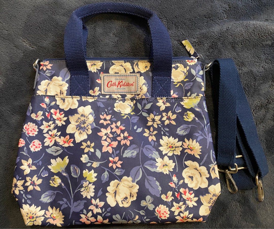 Cath Kidston 2 way bag (Category: Luxury Bags & Wallets) located in Manila. Submitted by crizzy01 (Listing ID 1221281762, Image 1). Description: Barely used. .