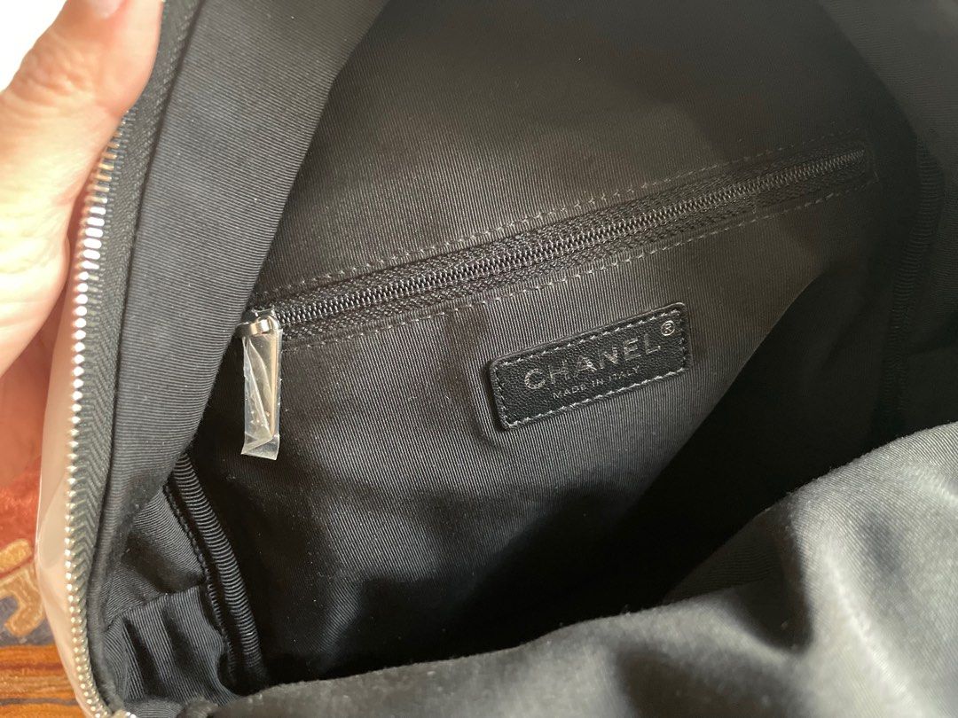 Chanel white Vinyl La Pausa Backpack, Women's Fashion, Bags & Wallets