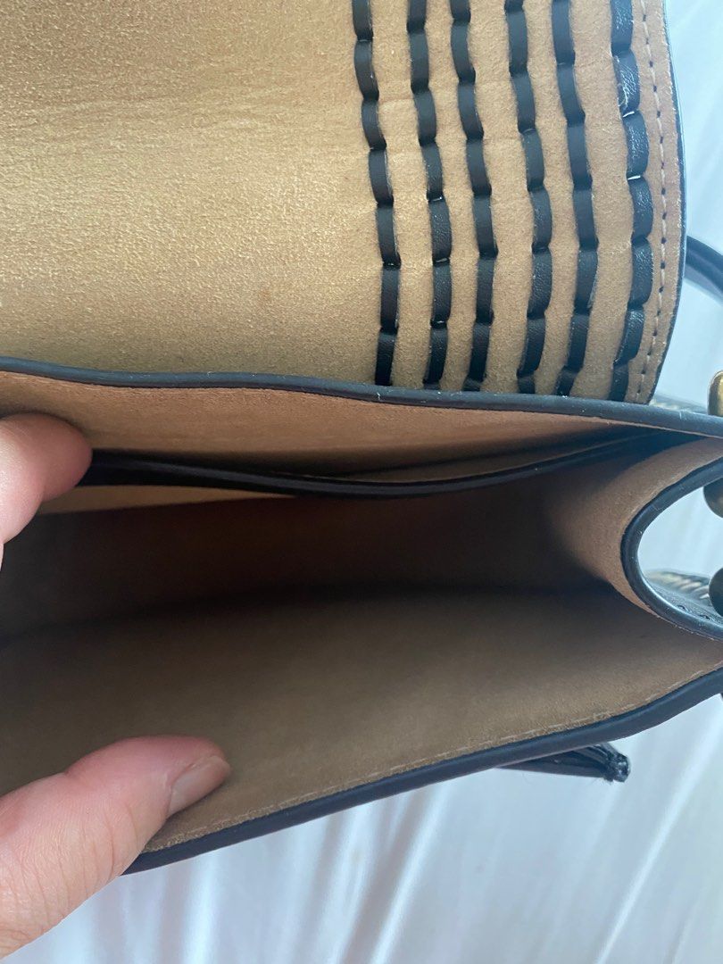 Chloe-inspired cross body bag, black (Category: Cross-body Bags) located in Makati City. Submitted by mari-dn (Listing ID 1221464138, Image 3). Description: Very pretty. With adjustable strap.
