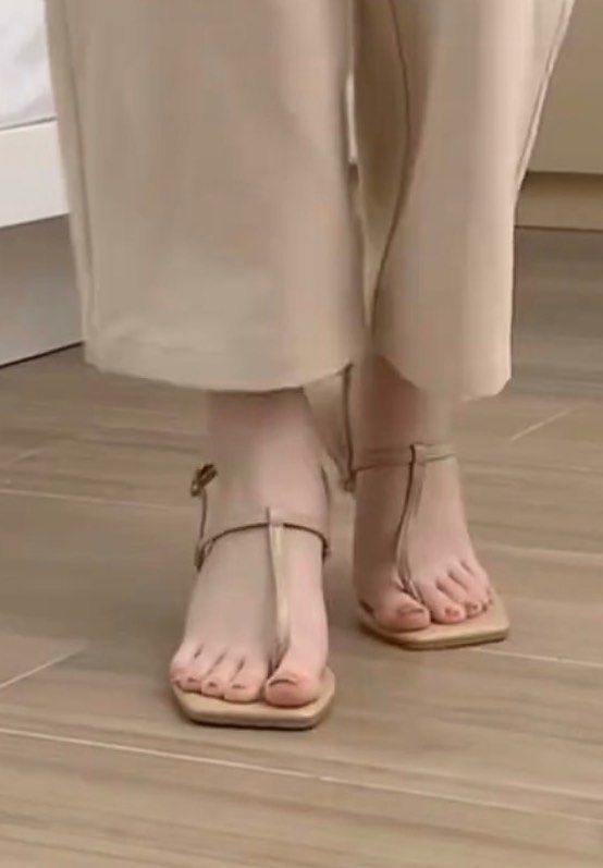 classic nude heels