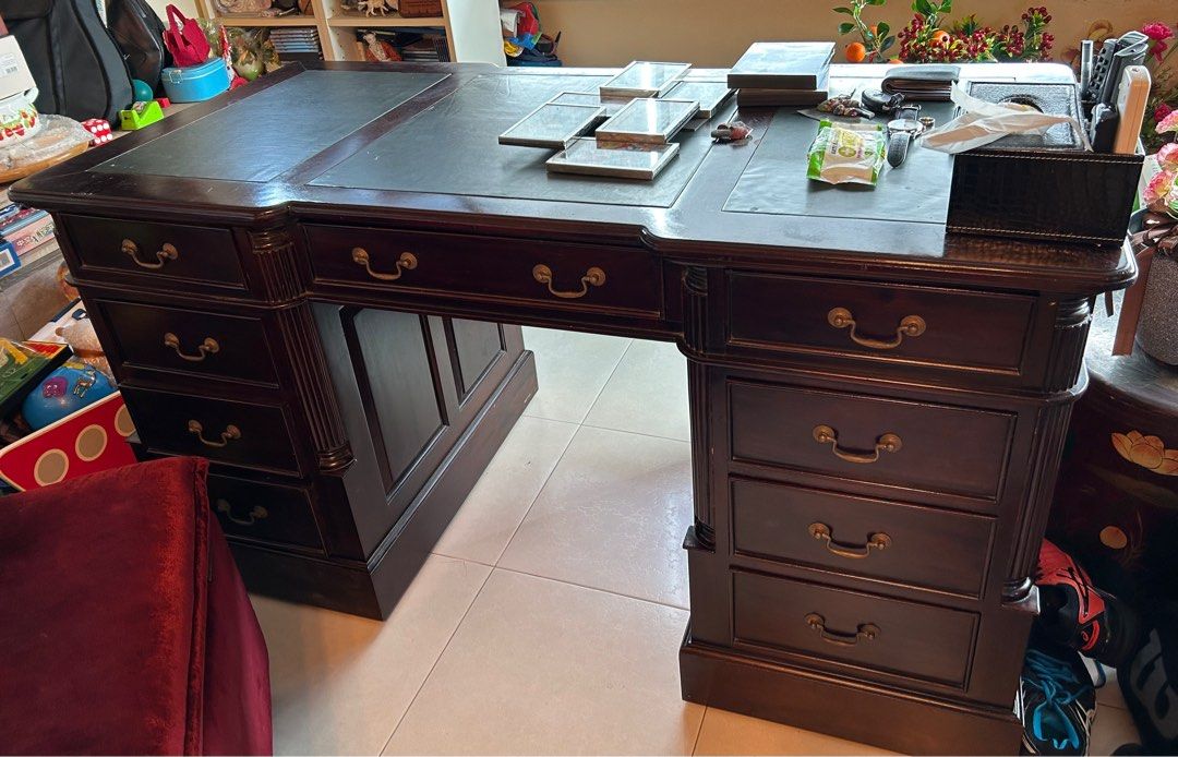 Classic study table (Category: Tables & Sets) located in Singapore. Submitted by azureuphoria (Listing ID 1221293376, Image 1). Description: Very lovely, quality study desk in a classic style. Look like a boss as you sit behind this stately desk! .
