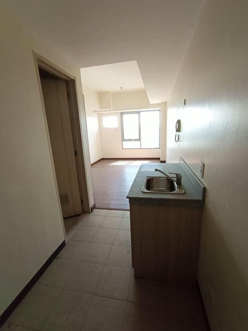 Condo For Sale in UNIT 21F, THE CAPITAL TOWERS BEIJING TOWER, E