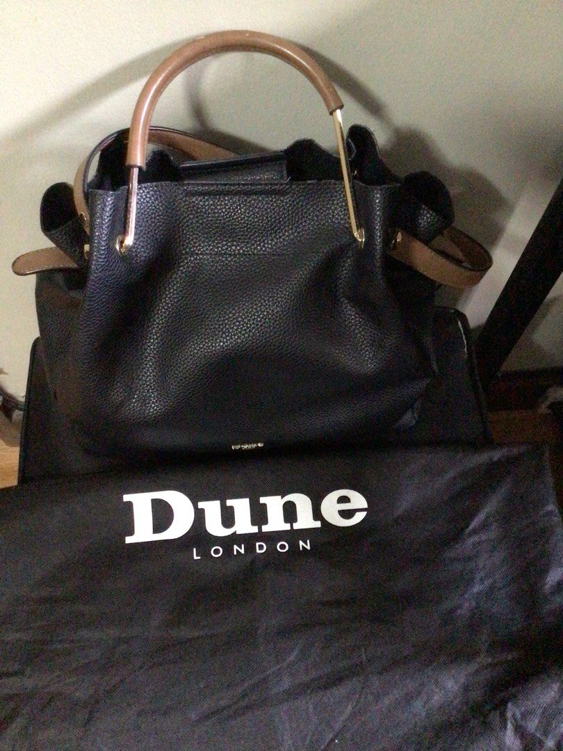 Daura Dune Hobo Bag London on Carousell