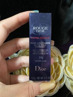 Dior唇彩💄✨朋友送版娘的生日禮物