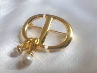二手中古®️Dior 鈕扣改造經典垂吊珍珠胸針
