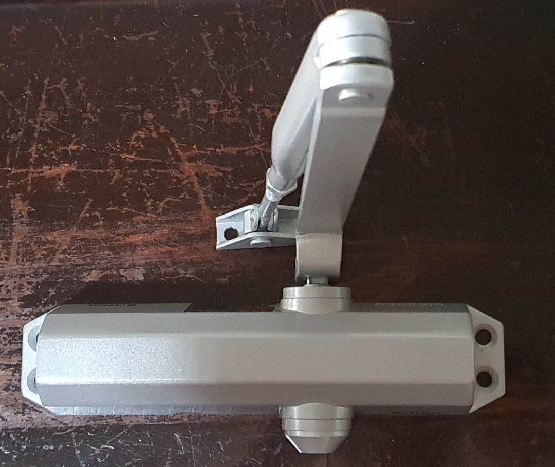 Door closer + installation, Furniture & Home Living, Security & Locks