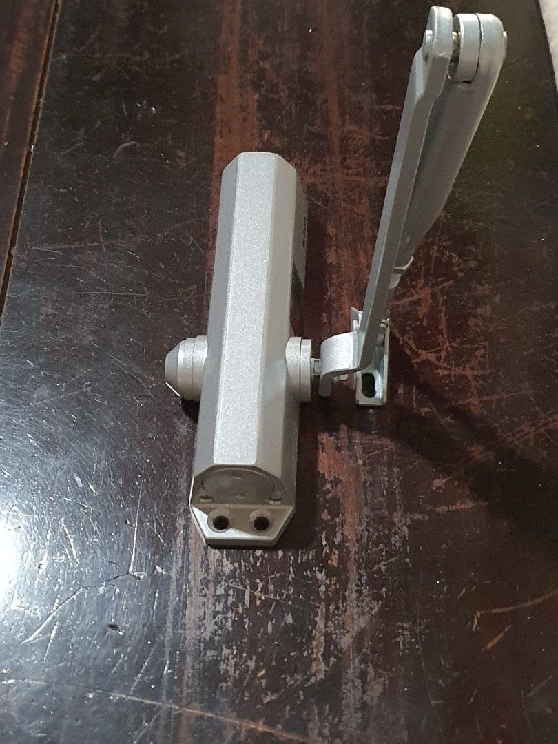 Door closer + installation, Furniture & Home Living, Security & Locks