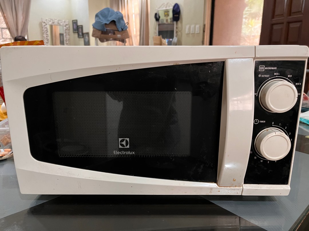 Electrolux microwave oven 20l, TV & Home Appliances, Kitchen Appliances