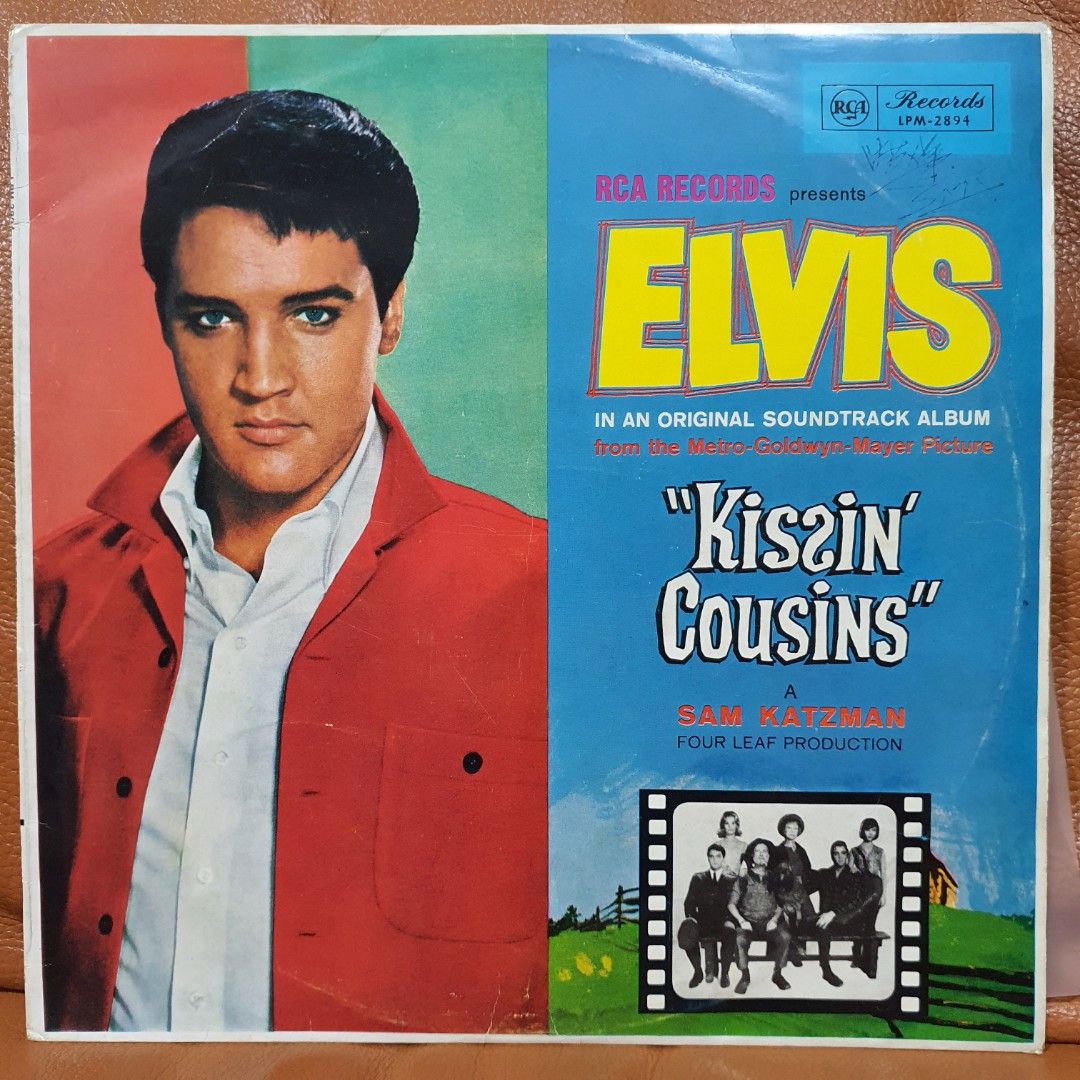 ELVIS PRESLEY Signed Autographed Album Kissin Cousins COA Hologram main image 0