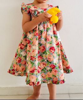 Girl dress x3 age 2-4