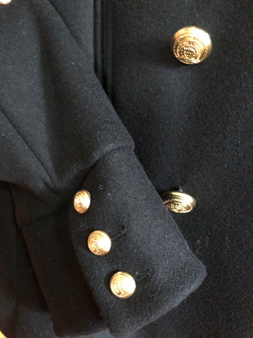 sovende leninismen Patriotisk H&M X Balmain Women Wool Peacoat Coat Jacket in Black, Women's Fashion,  Coats, Jackets and Outerwear on Carousell