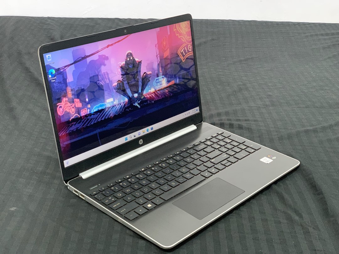 HP I7 10th Gen 16Gbram 256Gb ssd (8CPU s) 8Gb intel iris (R) Plus ...