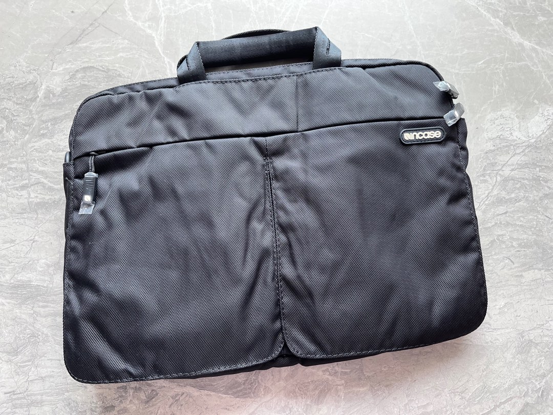 Incase sling sleeve deluxe 13 store