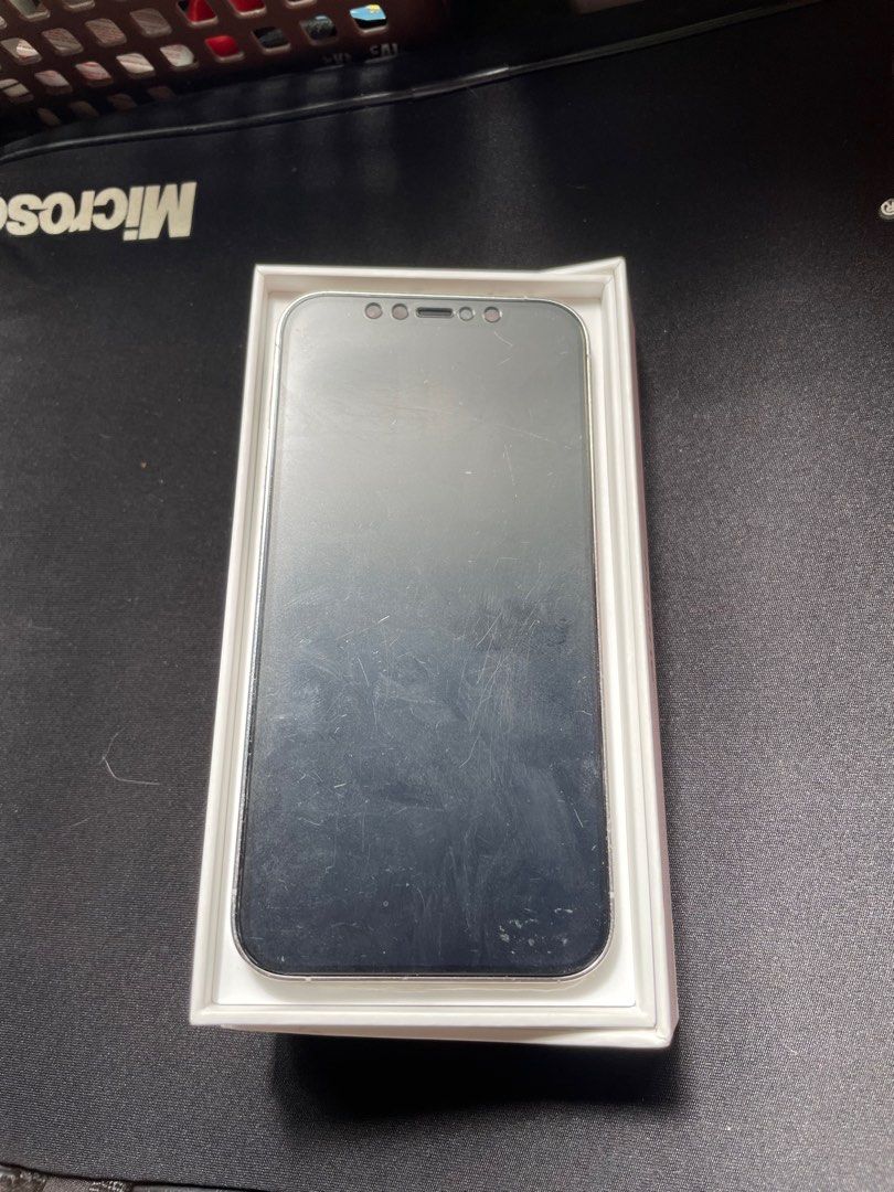 Iphone 12 Pro (Category: iPhone 12 Series) located in Las Pinas. Submitted by vinalcantara (Listing ID 1221330050, Image 2). Description: For Sale only !! Iphone 12 PRO GRAPHITE, 128GB & OPEN LINE 86% BH, 99% Smooth Unit and Replacement box ( Iphone 14 ) only Not refurbish Issue: Scratches and minor crack at the back Php 28 Only Rush Rfs: Upgrading Unit Preffered Meet- Up Will send more pics upon request !! .