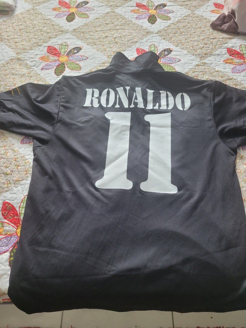 Jersey Real Madrid Ronaldo Original, Men's Fashion, Activewear on Carousell