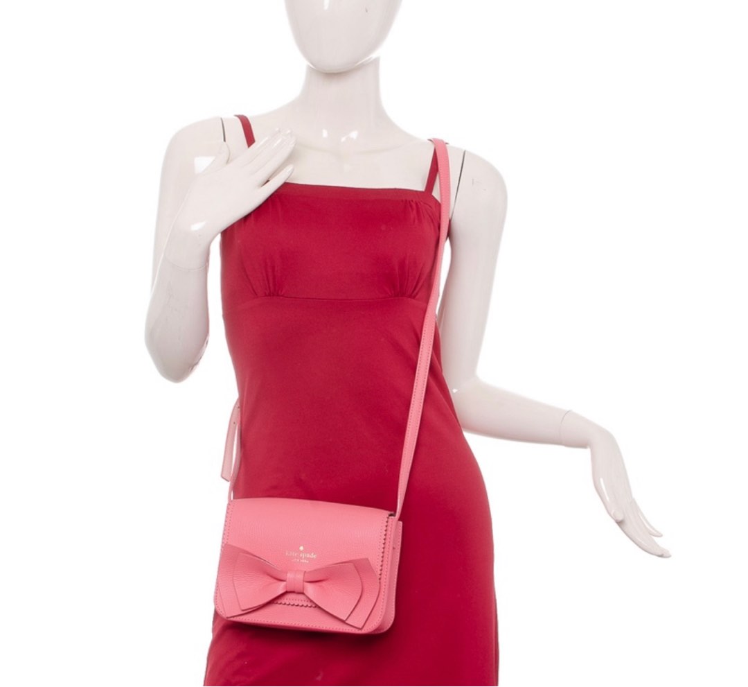 Vanderbilt Place Hanni Bow Pink Crossbody Bag