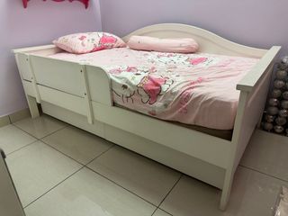 (Category: ) located in . Submitted by boosister (Listing ID 1221320601, Image 1). Description: .