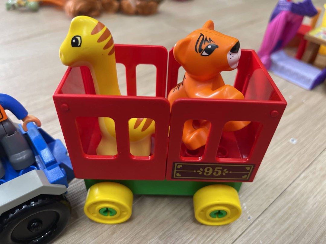 Lego duplo circus on sale train