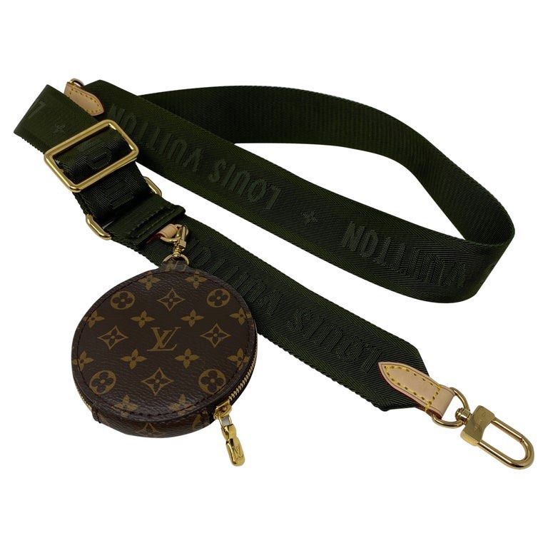 Gold Louis Vuitton Belt - 39 For Sale on 1stDibs