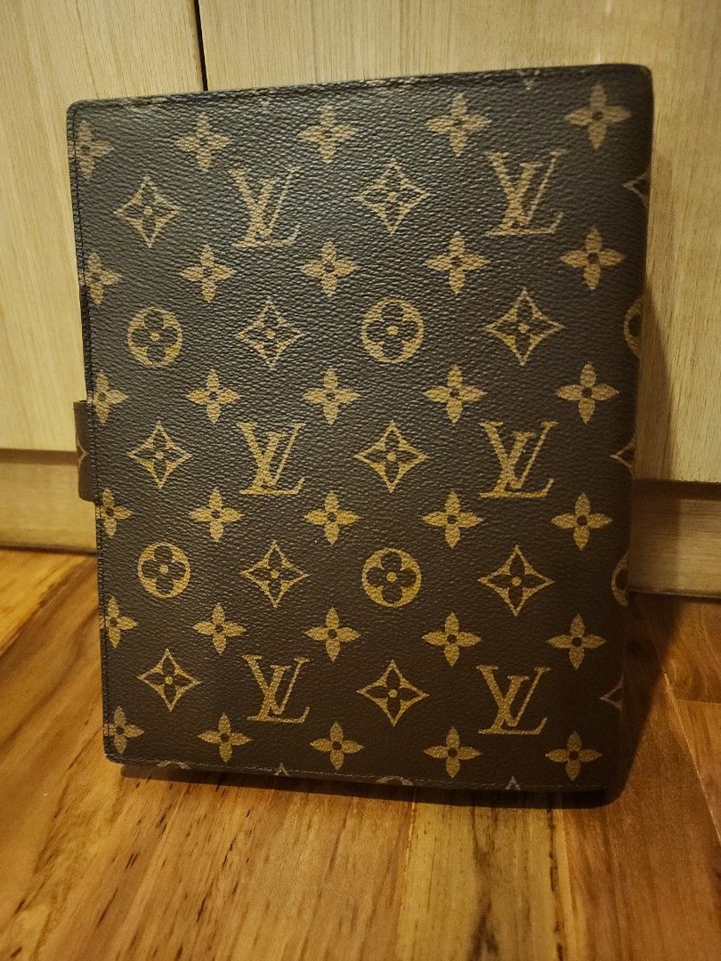 Louis Vuitton Large Agenda with 2023 new inserts, Luxury