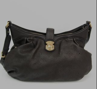 Louis Vuitton XS M95972 Shoulder Bag Chocolat
